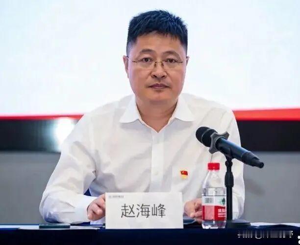 灌醉女员工，强制猥亵女下属，杭州酒局知情人称女生求助无果反抗，被推倒后导致轻伤二