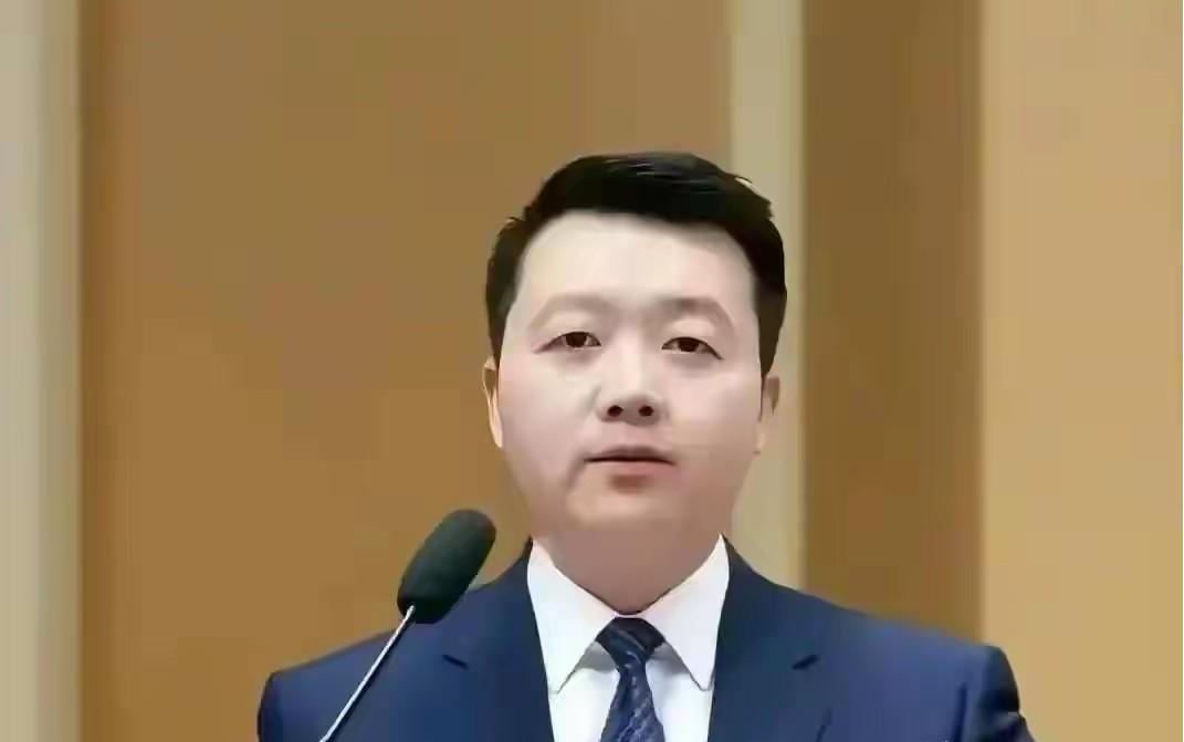 炸了！罗鸿提案建议取消私生子法定继承权！网友纷纷表示力挺。更有人提出，私生子有法