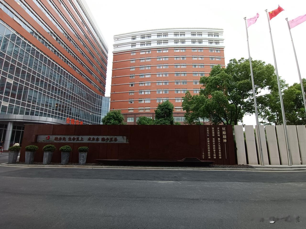 汉高祖时，有两个韩信，一个被封为楚王，即名将韩信；另一个被封为韩王，是战国韩襄王