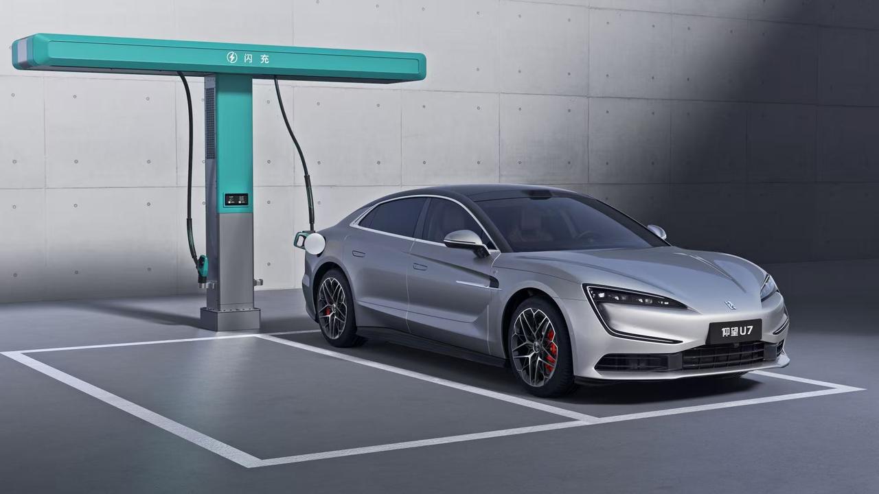 比亚迪的闪充技术发布会，又带出一批新车
作为大哥的仰望，主销直接更新至2026款