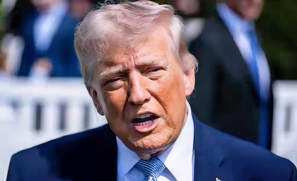 美国总统特朗普当地时间4月12日在社交媒体平台发文称，即刻起，美国海军将开始对所