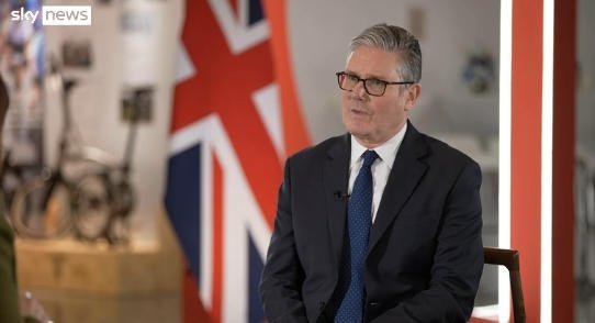 【#斯塔默称自己很会用筷子# 】#斯塔默称收到labubu# 1月30日，英国首