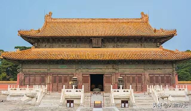 嘉庆六年，蒋赐棨因监管不力犯下过失，以光禄寺卿的官职被派往裕陵负责守陵事务。
给