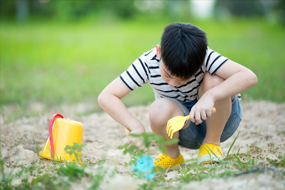 孩子需要多鼓励吗？李雪回复：学会适当闭嘴
到今天，有很多人认为，专家也会说，要经