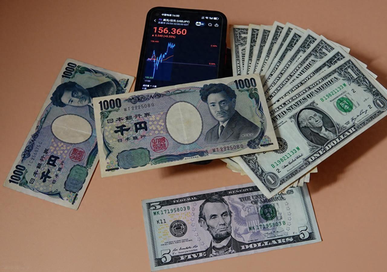 9月初，日元兑美元一度升至近半年高位，美元兑日元跌破153附近。这个数字，让全球