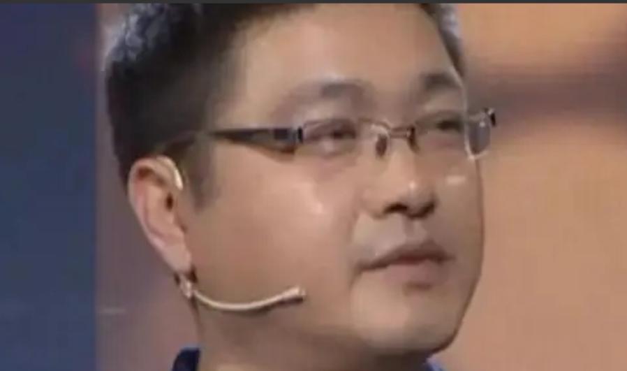 1998年，河北1男子，婚后不想工作，请求妻子供他读硕博，妻子点头答应。6年后，