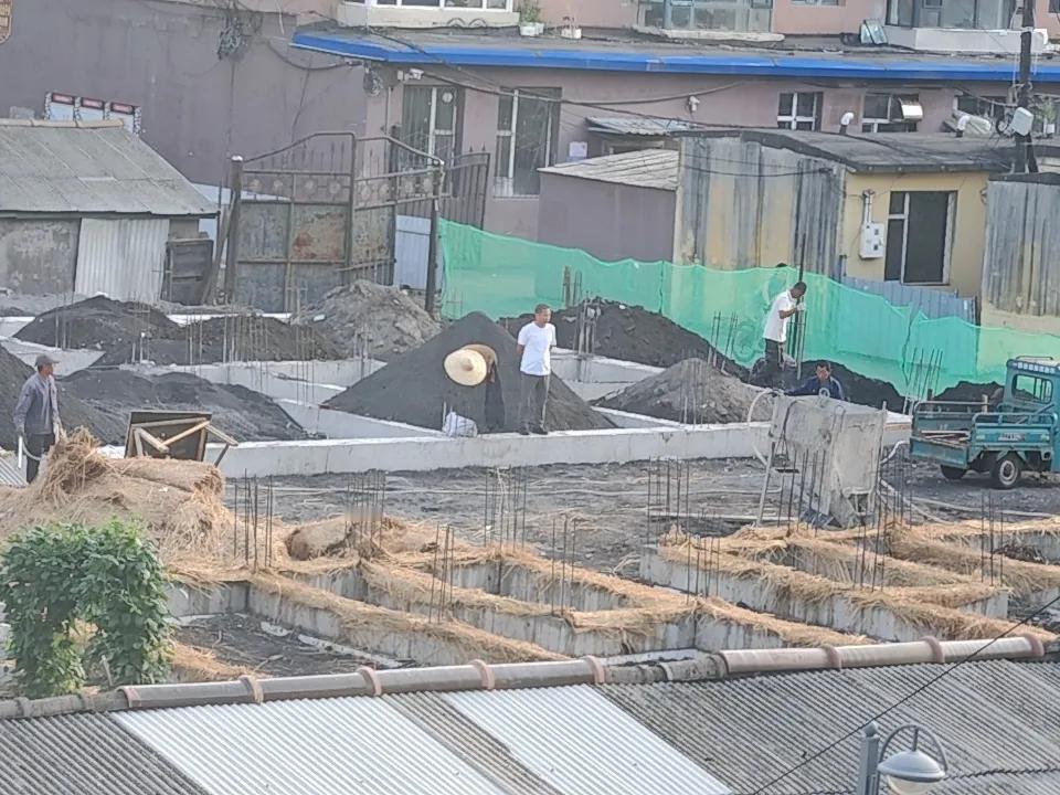 晒图笔记大赛忙碌的工地，一早上就开始忙碌
