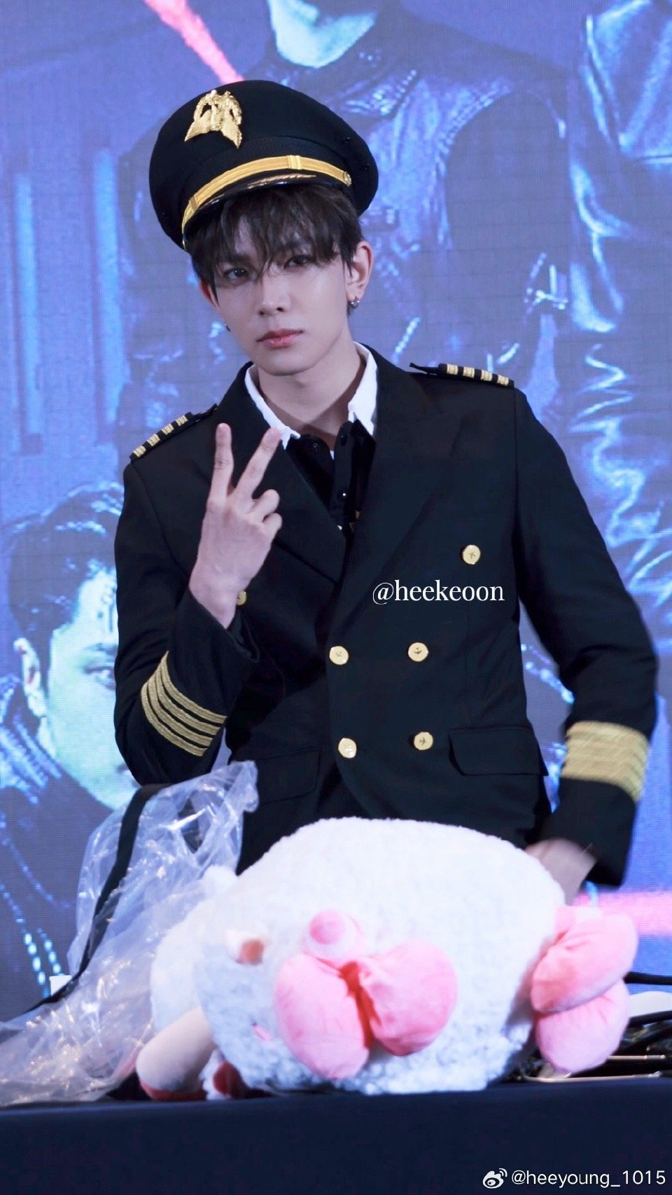 韩网曝李羲承退团原因韩网曝李羲承对团队不满意李羲承退队期待更好的发展 