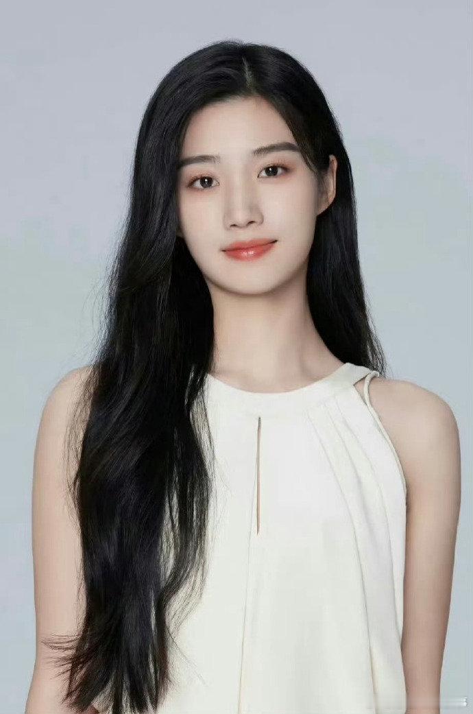 无人及你发文回应卢昱晓站姐无人及你发文回应 站姐回应聚焦抽抽乐资金争议，明确否认