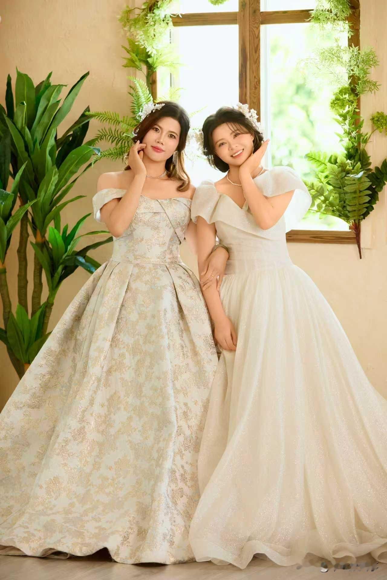 拍写真修图把我牙齿磨平了，这谁能忍？
特别搞不懂每次写真修图师总是喜欢把我牙齿给