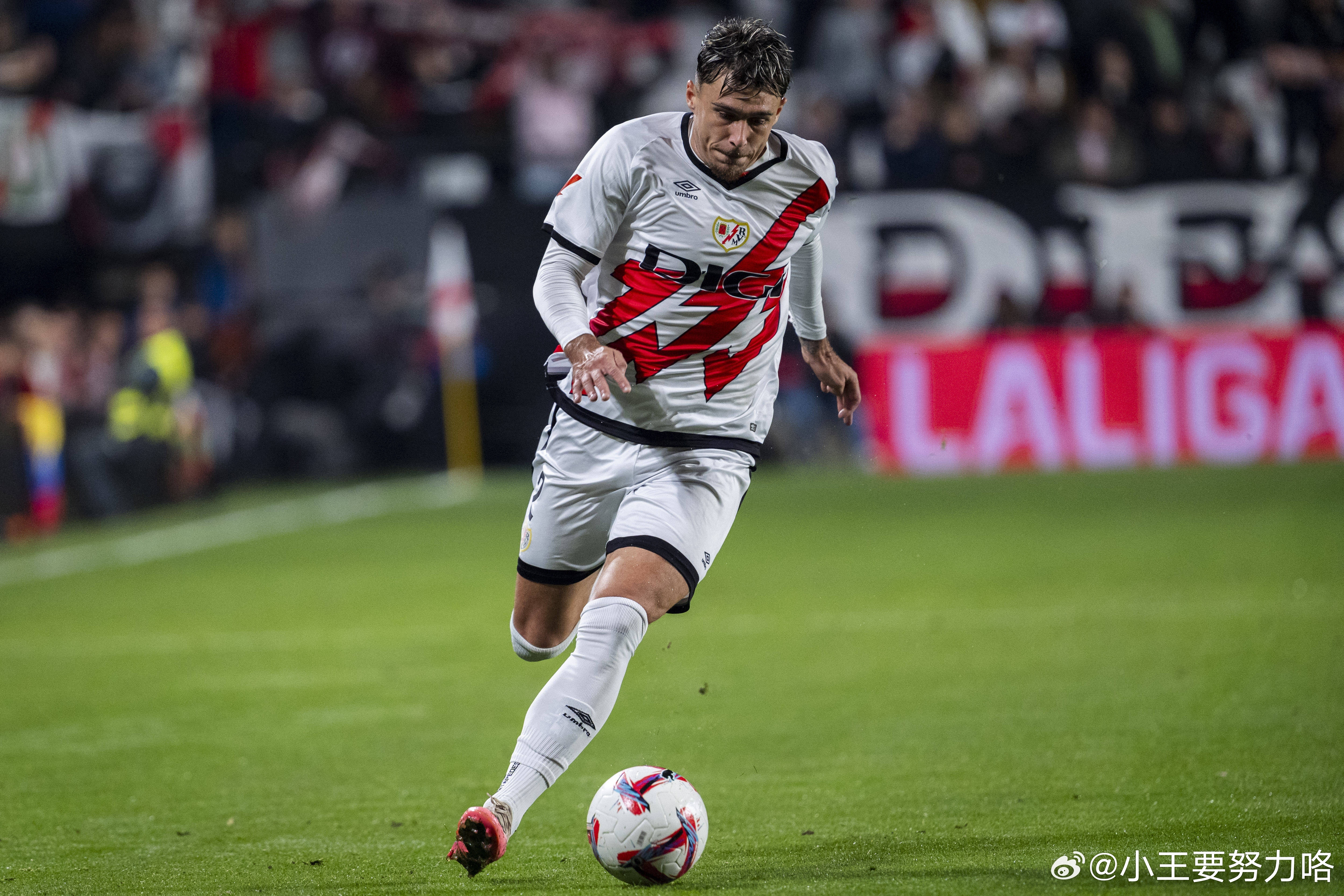 周三  西超杯看法018  阿拉维斯 VS 巴列卡诺最近阿拉维斯状态一般，近10