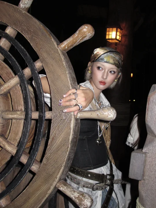 是谁被jack sparrow选做船员了！