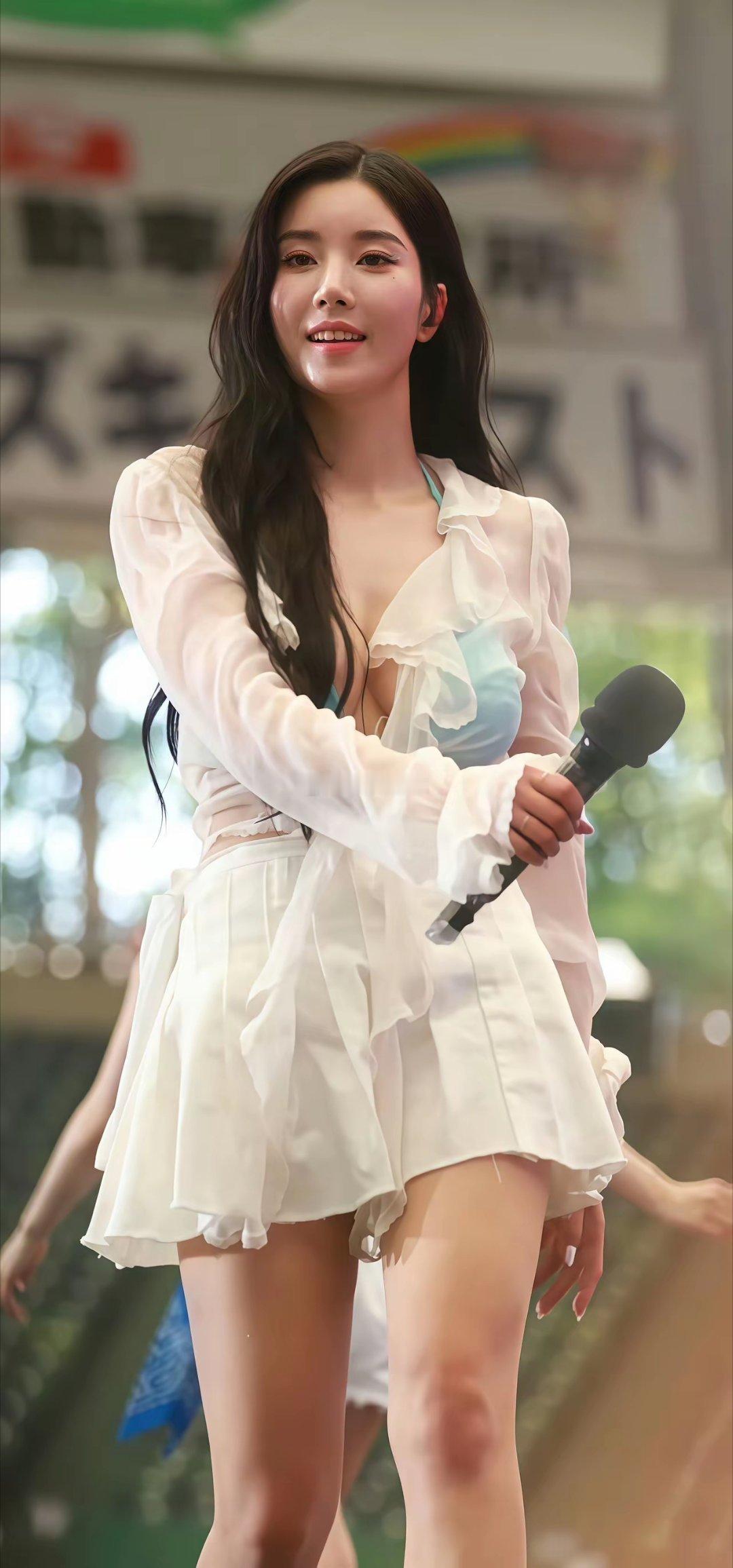 权恩妃这才是真正的肉弹女王啊 