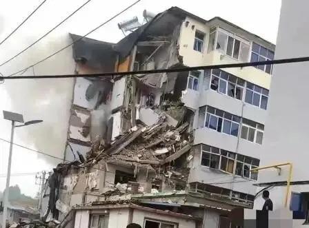 家里用燃气的，这条一定花10秒看完！太多人还在这么干，真出事根本来不及救！

做