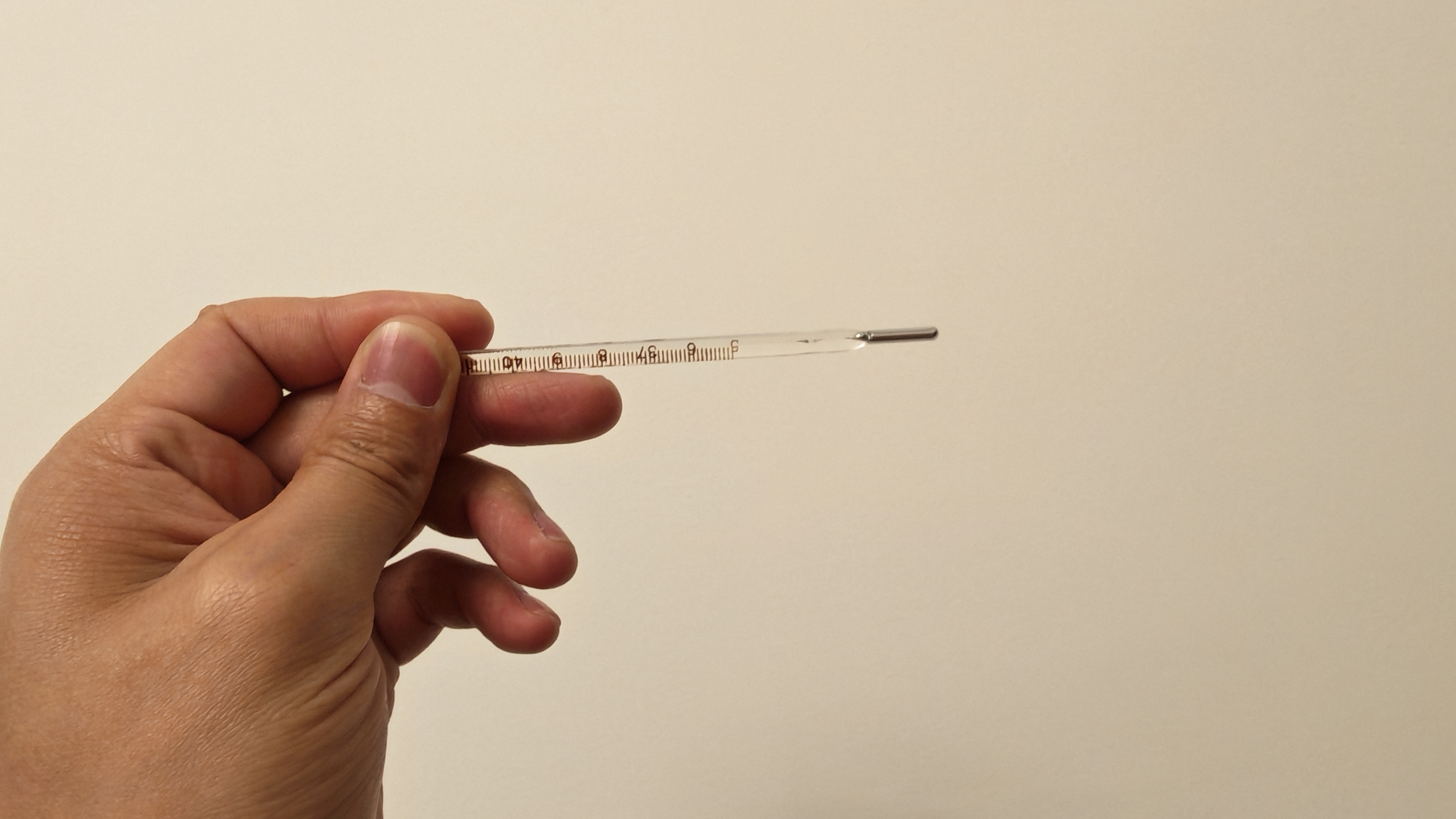 水银体温计线上99元一支那我家这支可要拿它当宝贝一样供起来了！