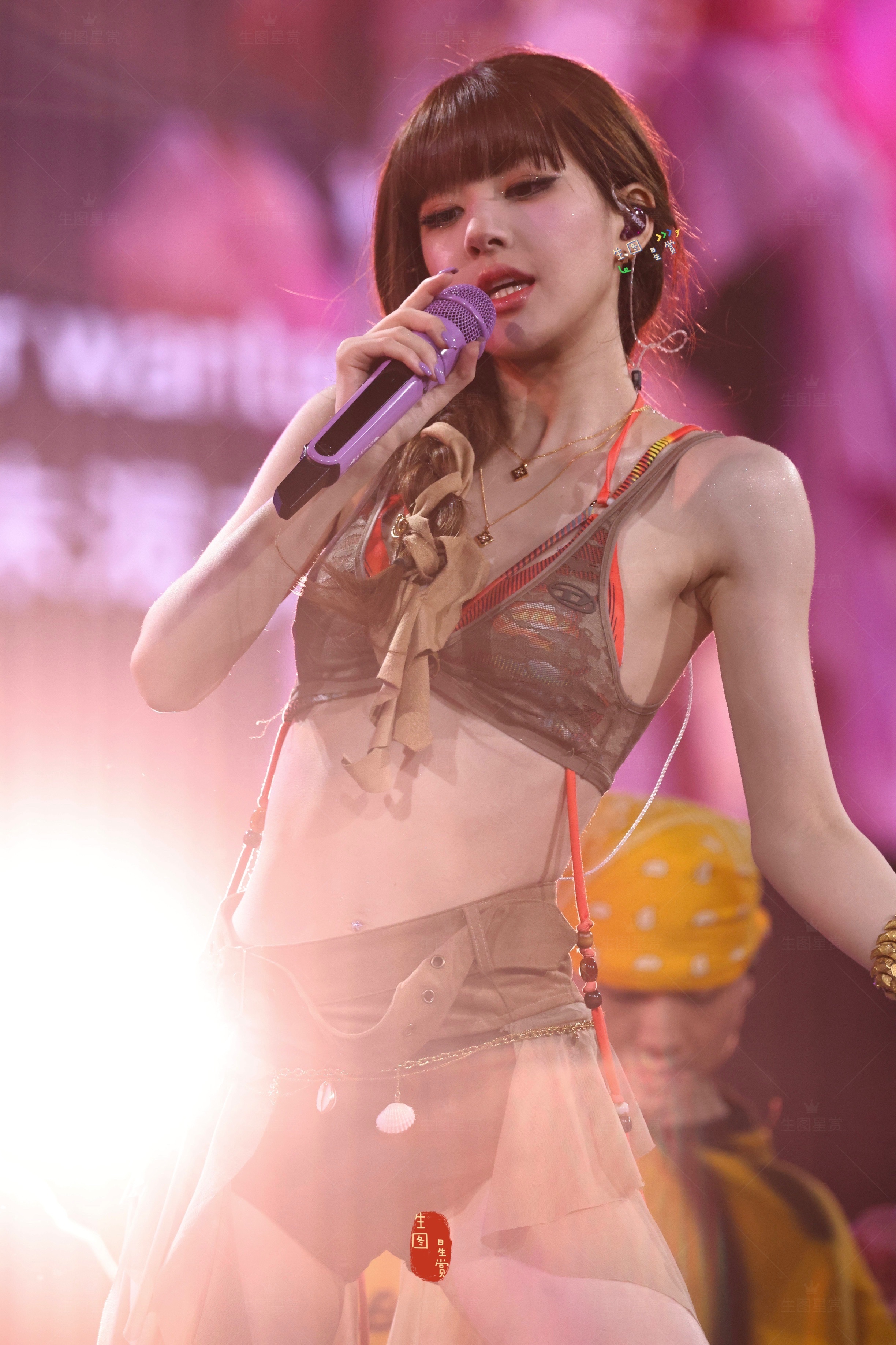 夜玫瑰赵露思今晚太会扭了吧赵露思stayromantic澳门演唱会