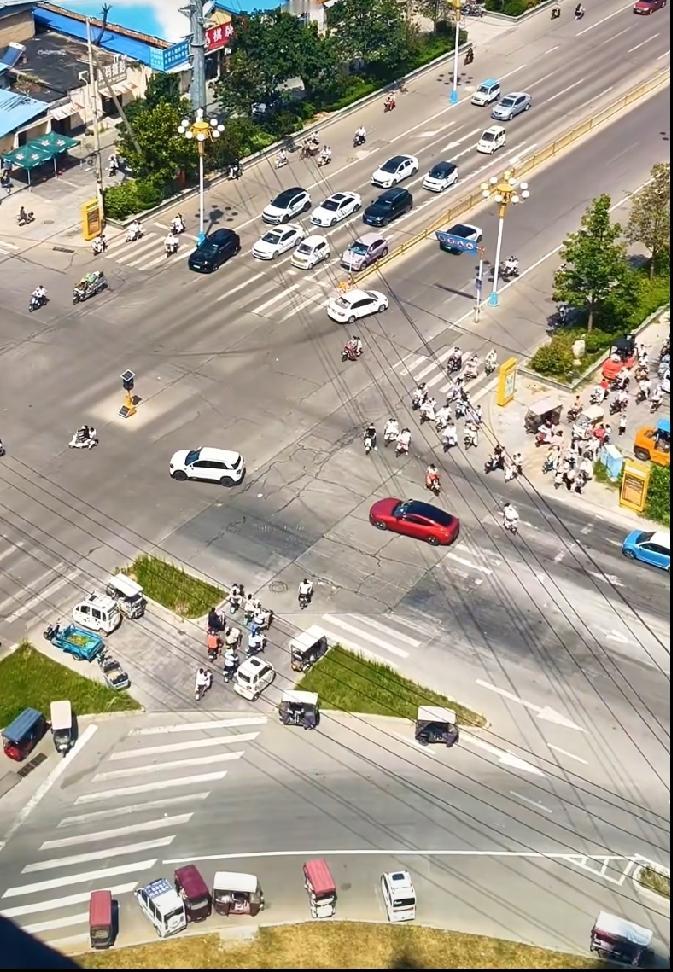 随手拍原创图片分享曹县青菏路与淮河路交叉口