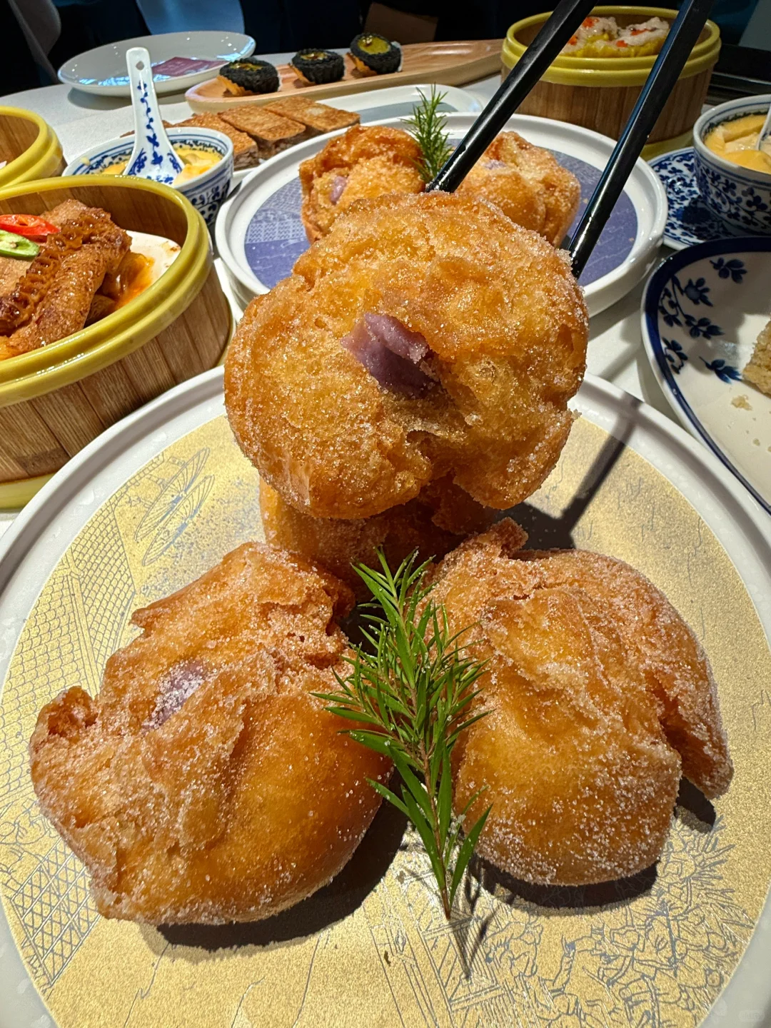 广州极品早茶：芋泥糖沙翁！！！