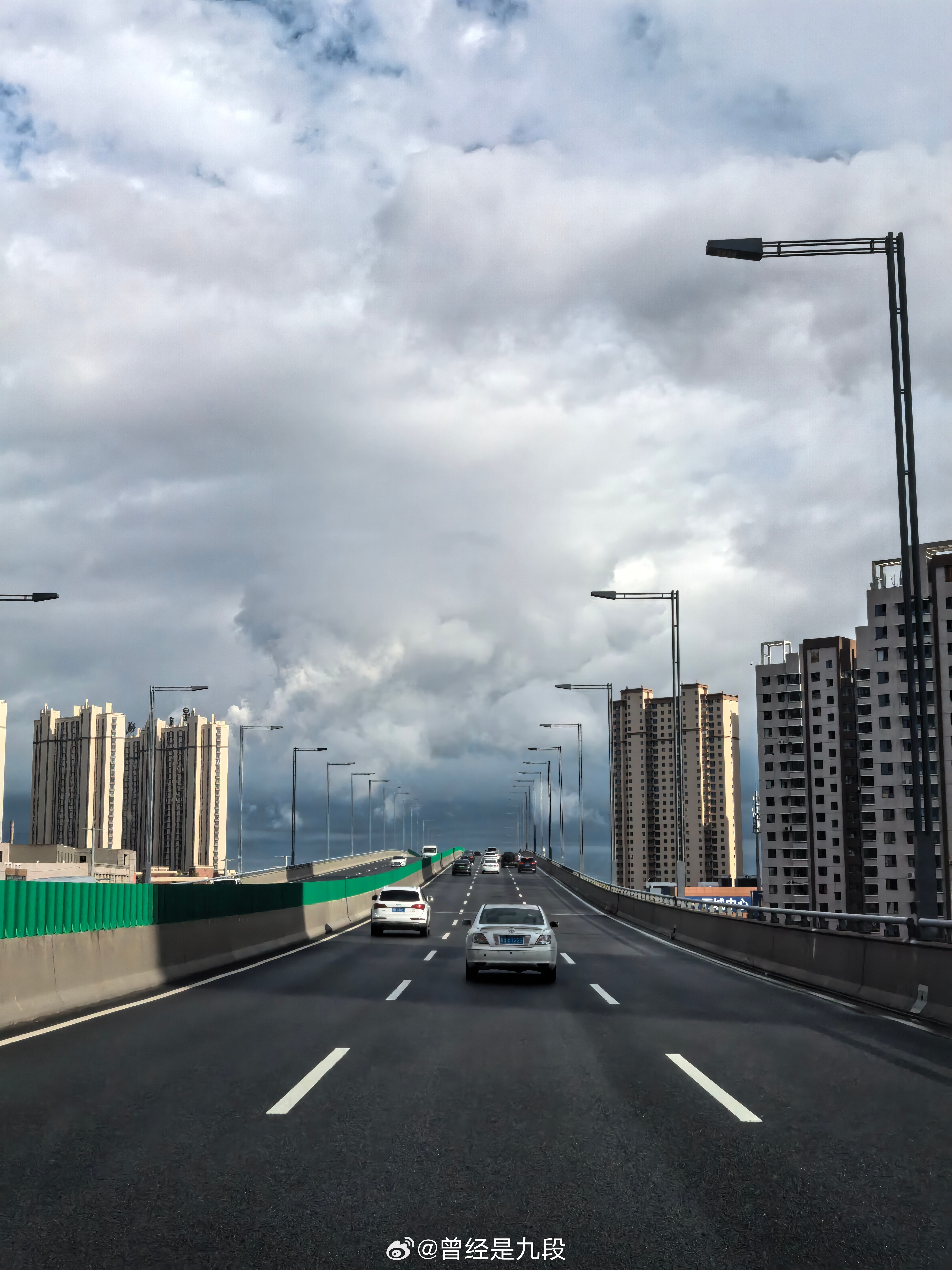 睡醒了，开始了吗？有美国入侵伊拉克时的味道了伊朗