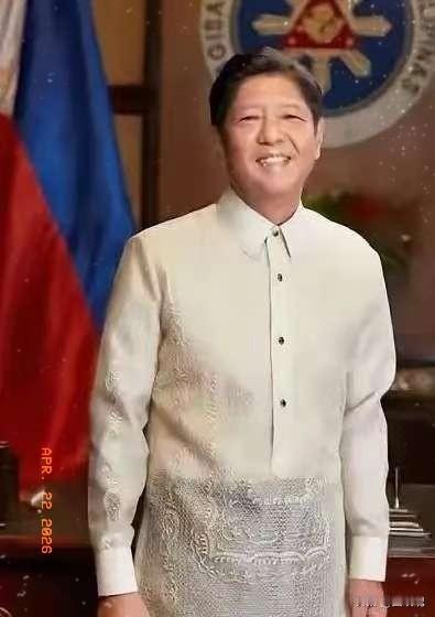 联合早报今天报道：中国官媒《人民日报》发文批评并质问菲律宾：“侵犯邻国利益时毫无