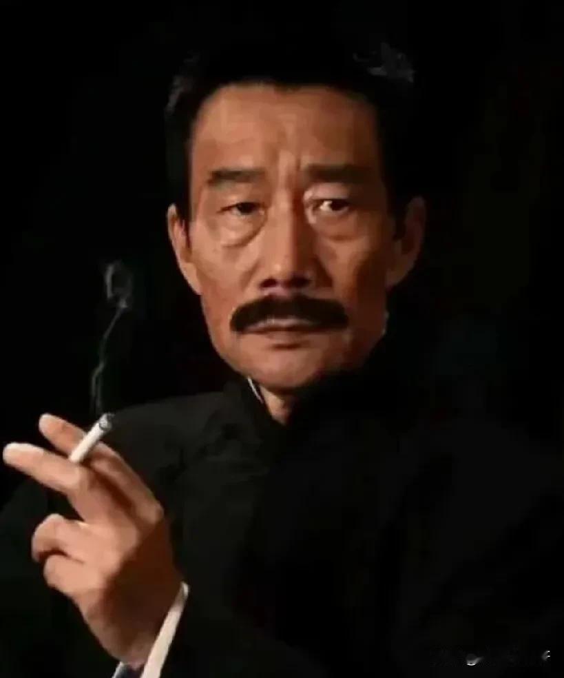 简直就是本人，你能看出是谁演的吗？