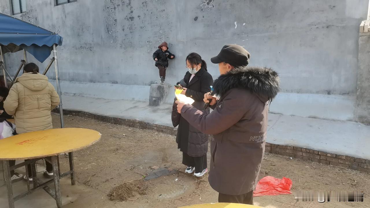 衣着干净，是做人的态度；
谈吐干净，是处事的涵养；
人品干净，是最好的口碑；
圈