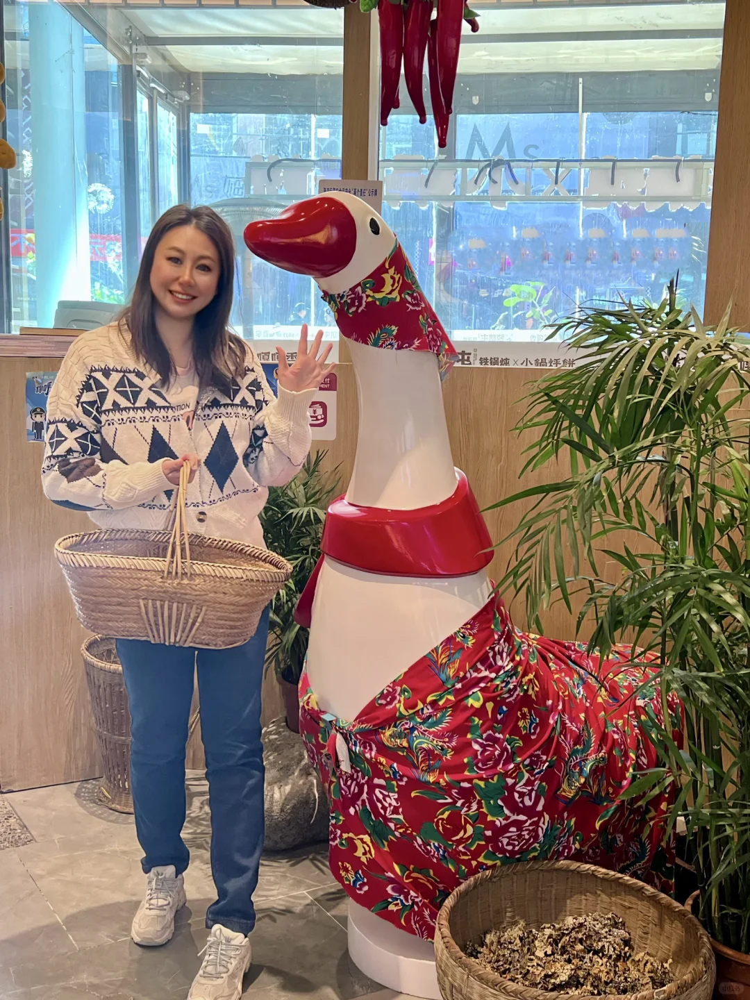 老铁，天冷了得来吃一顿铁锅炖大鹅🦢啊！