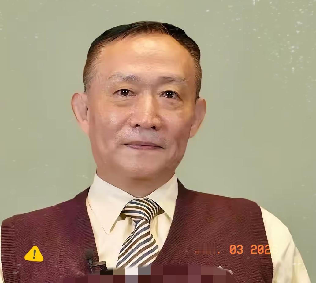 卢麒元这回算是把那层遮羞布给扯下来了，看得人脸红。
咱们泱泱大国，实体经济干得热