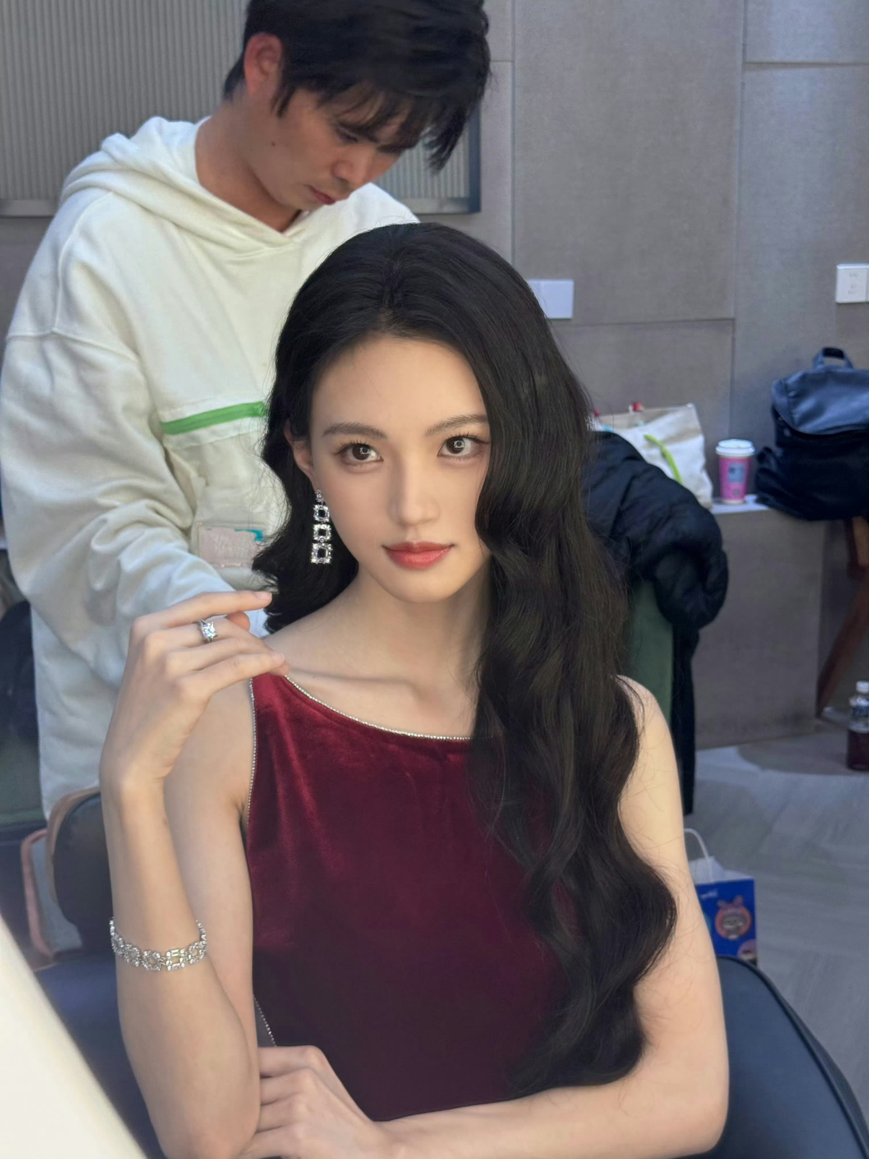 报告老师，俺们羽洁这样是不是就有点对味儿了 不二之臣