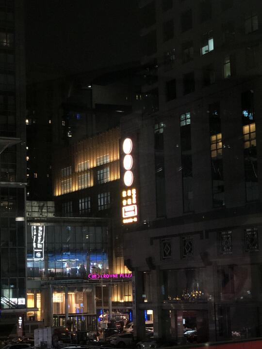我发现男生对女生真心的喜欢是心甘情愿妥协