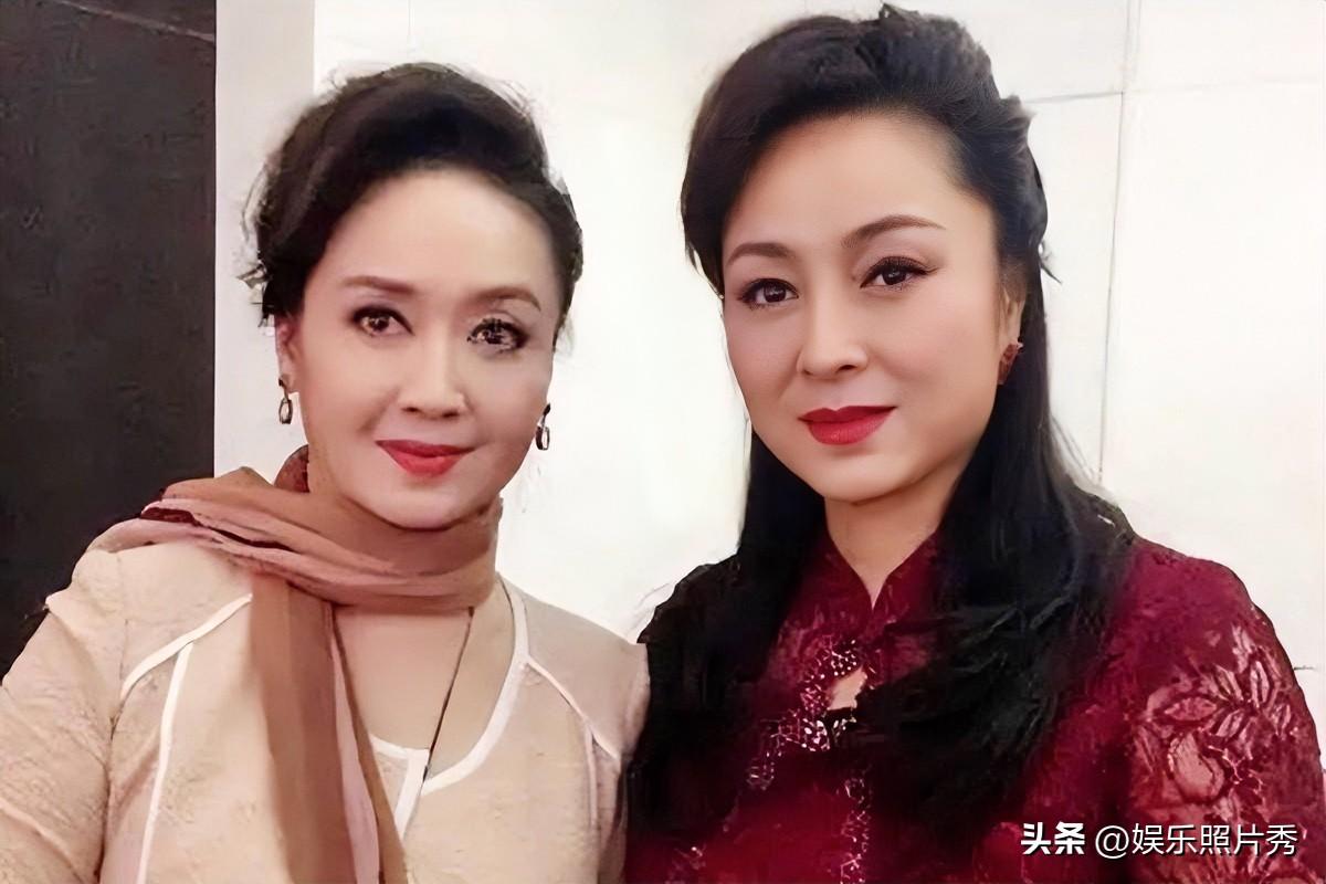 大家有印象吗？她“美过”陈红，鲍国安私下都“不敢”与她聊天！

这俩人的气质太好