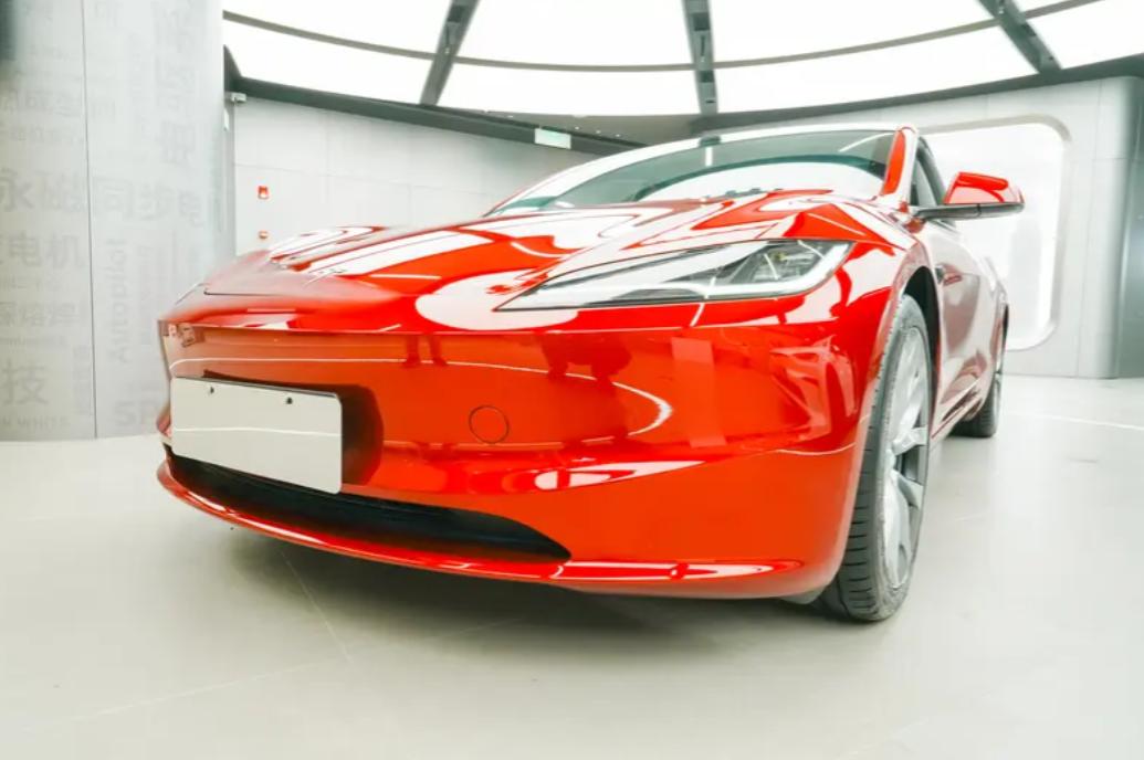 刚刷到一台2019款Model 3高性能版，当年落地快60万，现在标价11万多。