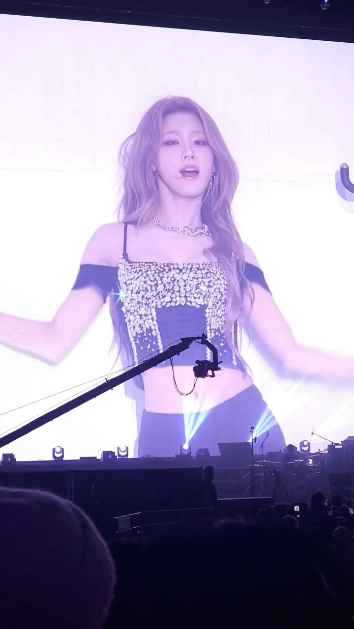 嗑颜bot 赵美延  天神降临了 