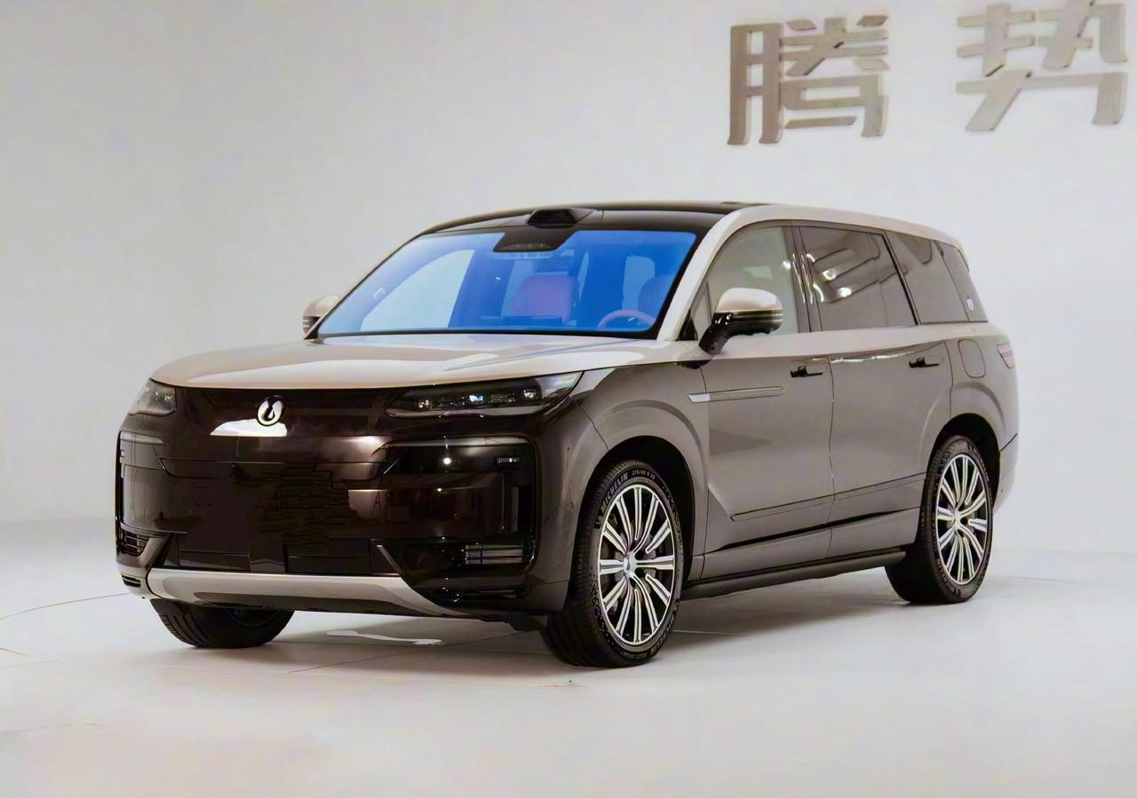 2026款腾势N9正式上市，新增长续航模式
售价38.98-44.98万元
插混