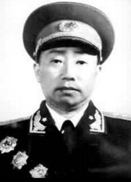 1978年，开国上将彭绍辉病逝，妻子张纬却发现遗体不对劲，当即向中央提出：解剖我