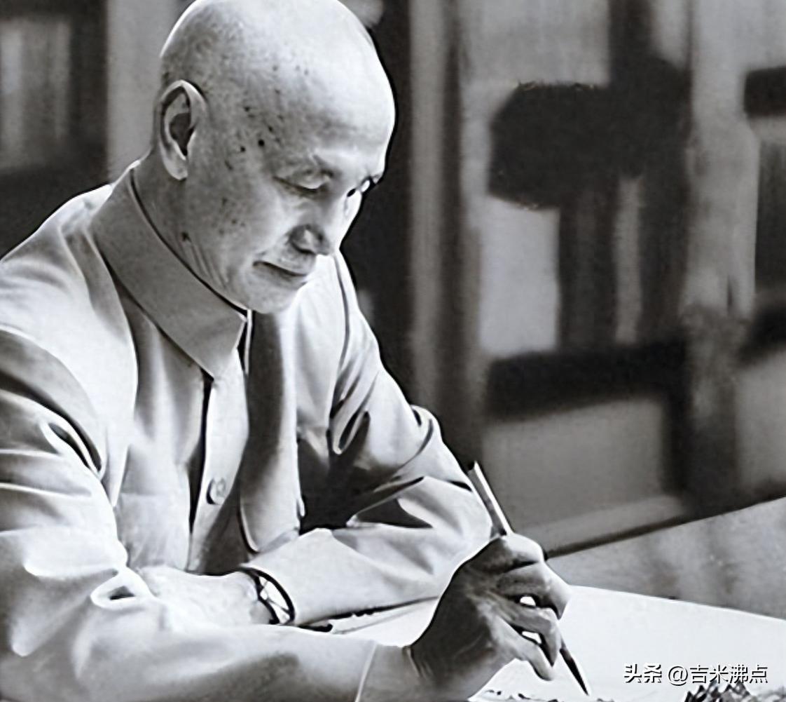 蒋介石日记里总写“恩来”，从不叫他“共匪”。
这人到底有多特殊，能让对手一直用名