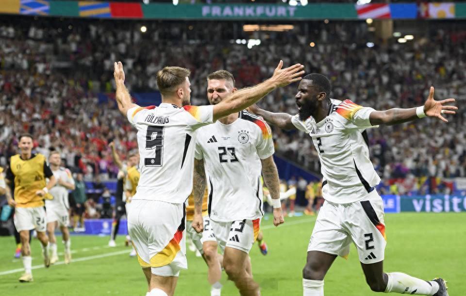 #欧洲杯# 北京时间6月30日3:00，欧洲杯1/8决赛，德国队将迎战丹麦队。相