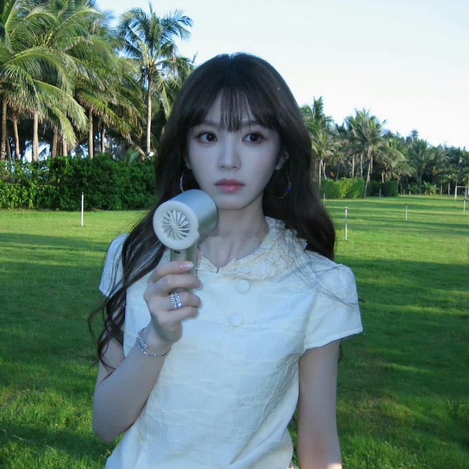 鞠婧祎 田曦薇 有刘海极致反差 