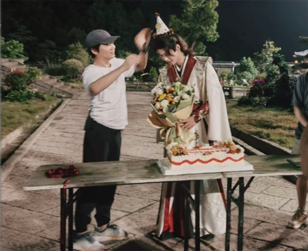回看照片还是会想念这个过生日的限定叶鼎之～ ​​​