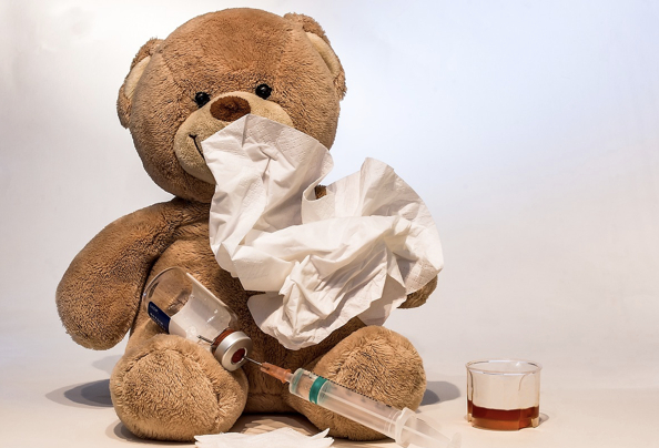 #儿童健康守护计划# 在孩子确诊乙流后，首先要根据医生的指导下用药治疗。如果一些