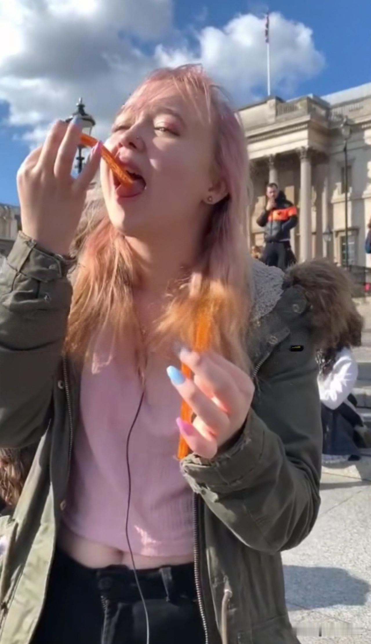 中国辣条，溢价10倍出口全球，猎奇复购率超高！

中国辣条之所以能覆盖全球160