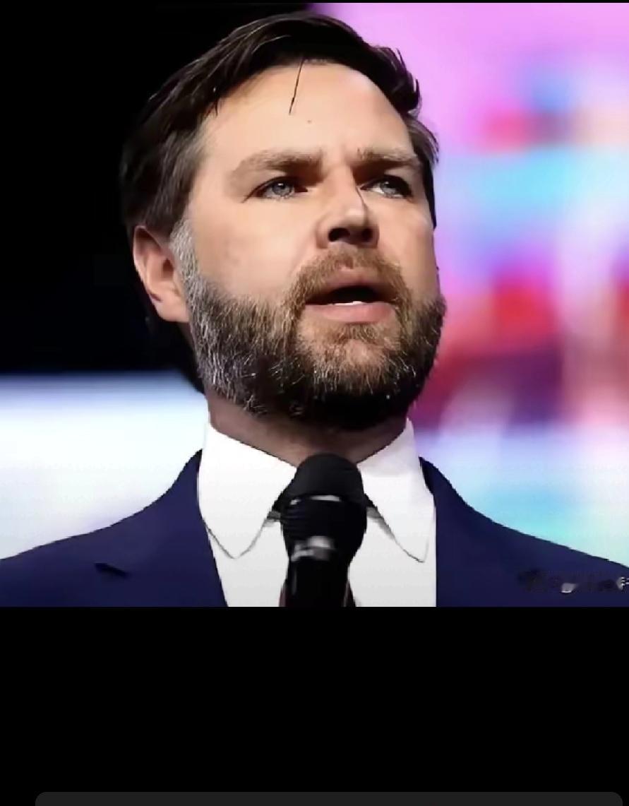 美国副总统戳破中美外交本质：大棒威慑不敌民生实干
 
美国副总统万斯在海军学院毕