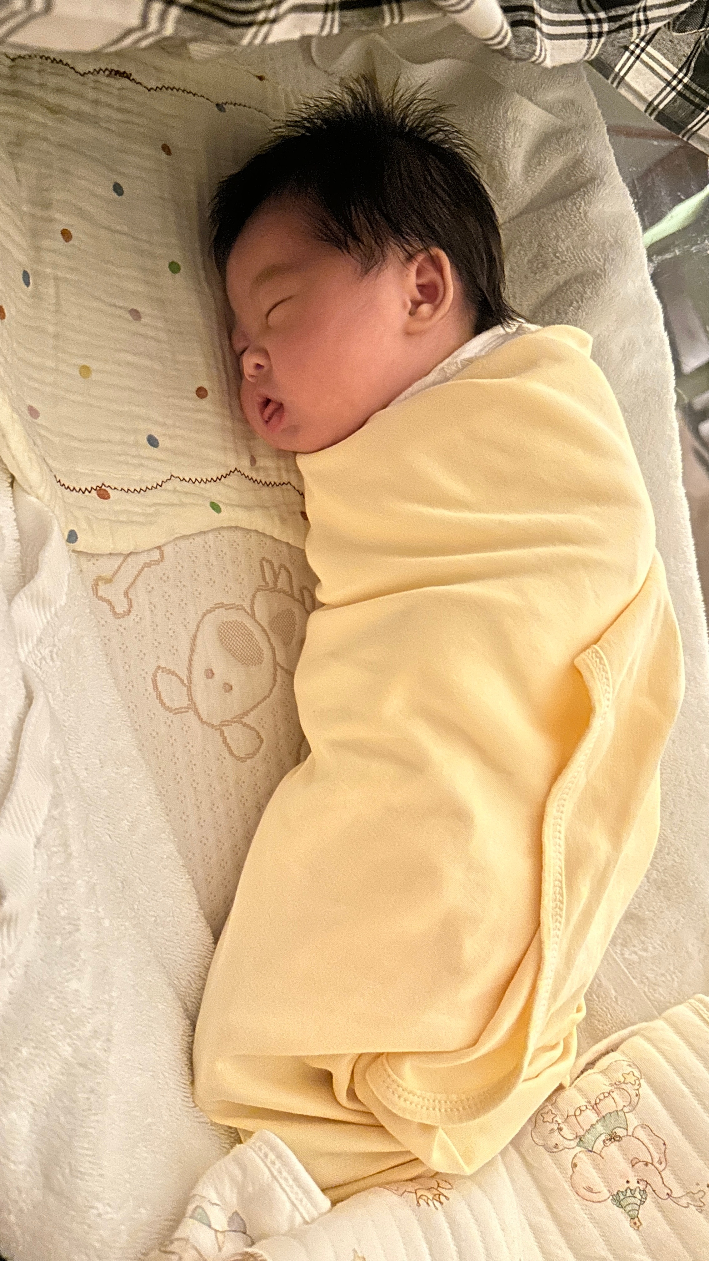 子涵梓萱的时代已成过去式哈哈，想娶个特别的名字也是挺头疼的，就像半个多月了，我还