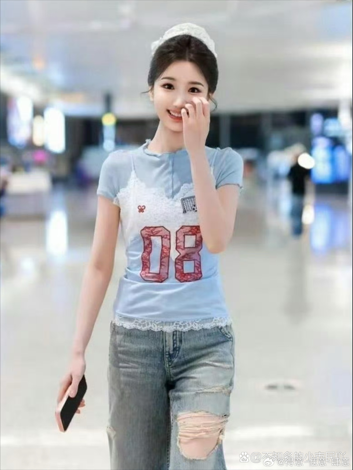 毛晓彤是真嫩啊 