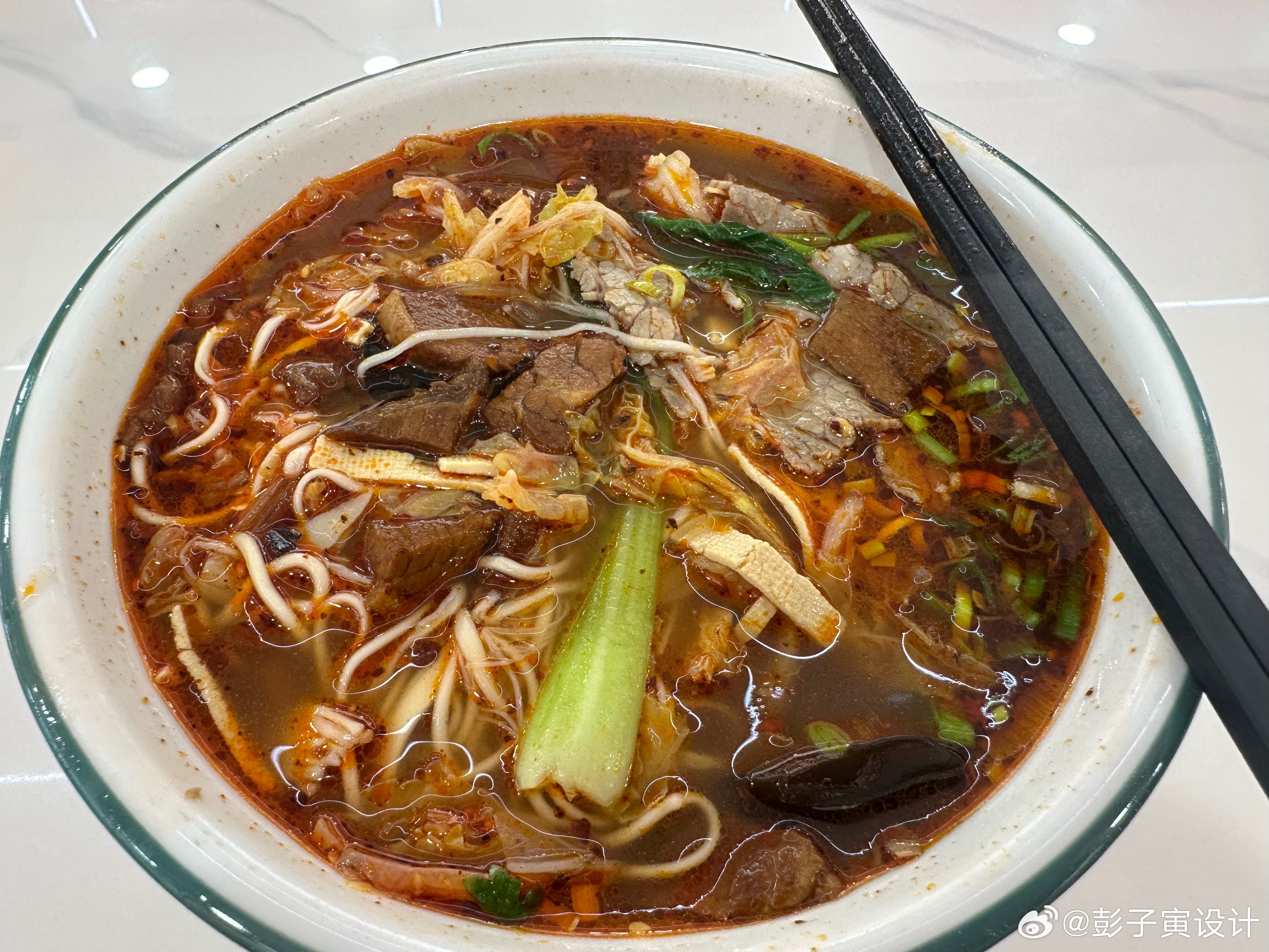 干切红烧牛肉面[舔屏][舔屏][舔屏] ​​​