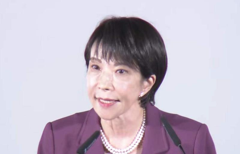 日本这下是彻底乱套了，不用咱们出手，日本已经把自己给玩死了！
 
讲真的，网上流