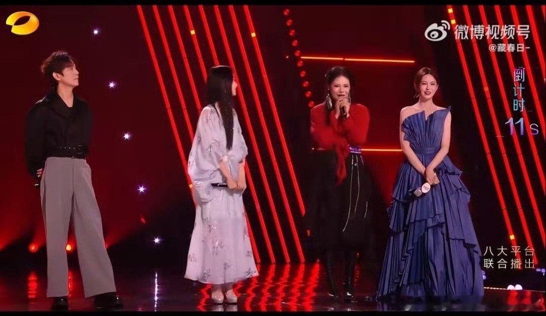 生特吾姬，上周我翻过了青藏高原，把呼吸交给海拔，把目光交给远方。