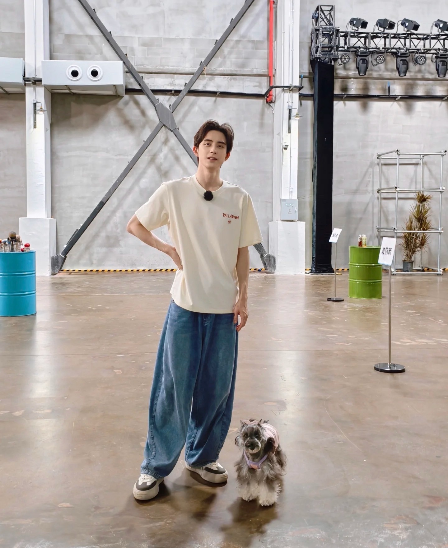 最萌身高差[偷笑]190大帅哥和30cm的小狗子🐶 ​​​