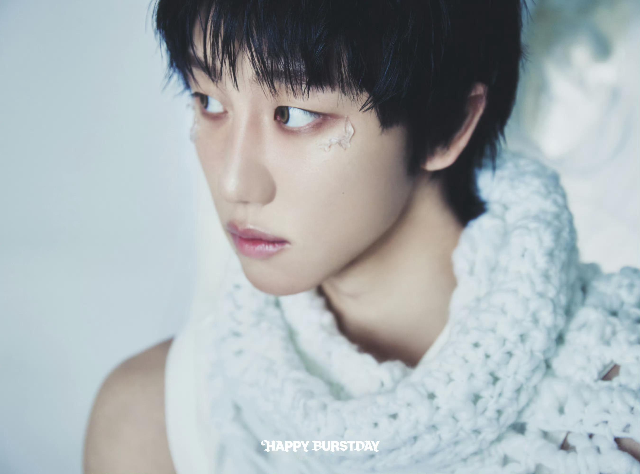 徐明浩 in SEVENTEEN回归大片“NEW MYSELF”，风格偶像The