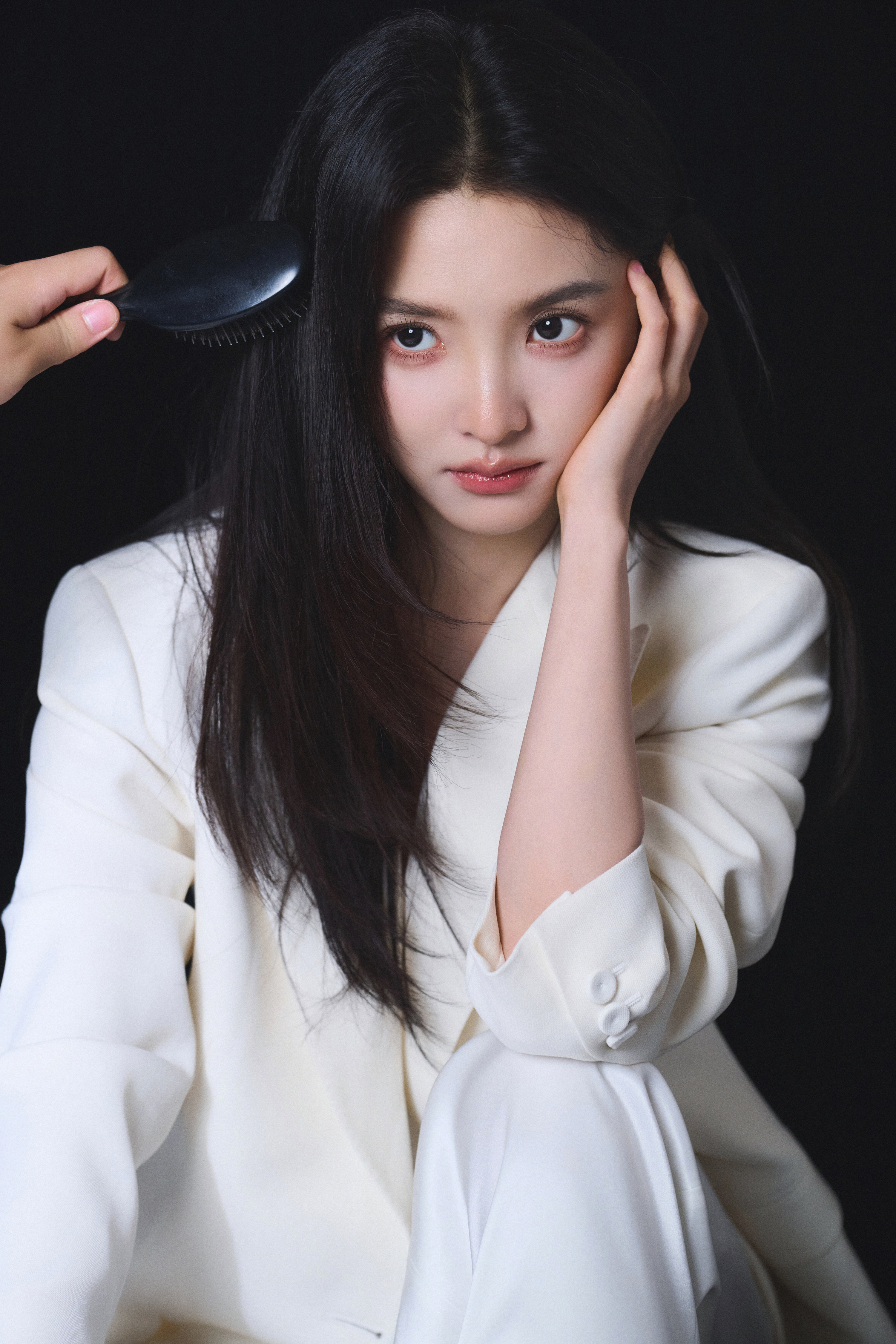 章若楠被直播间美颜吓到这才是章若楠 直播间给变成夫妻肺片了 